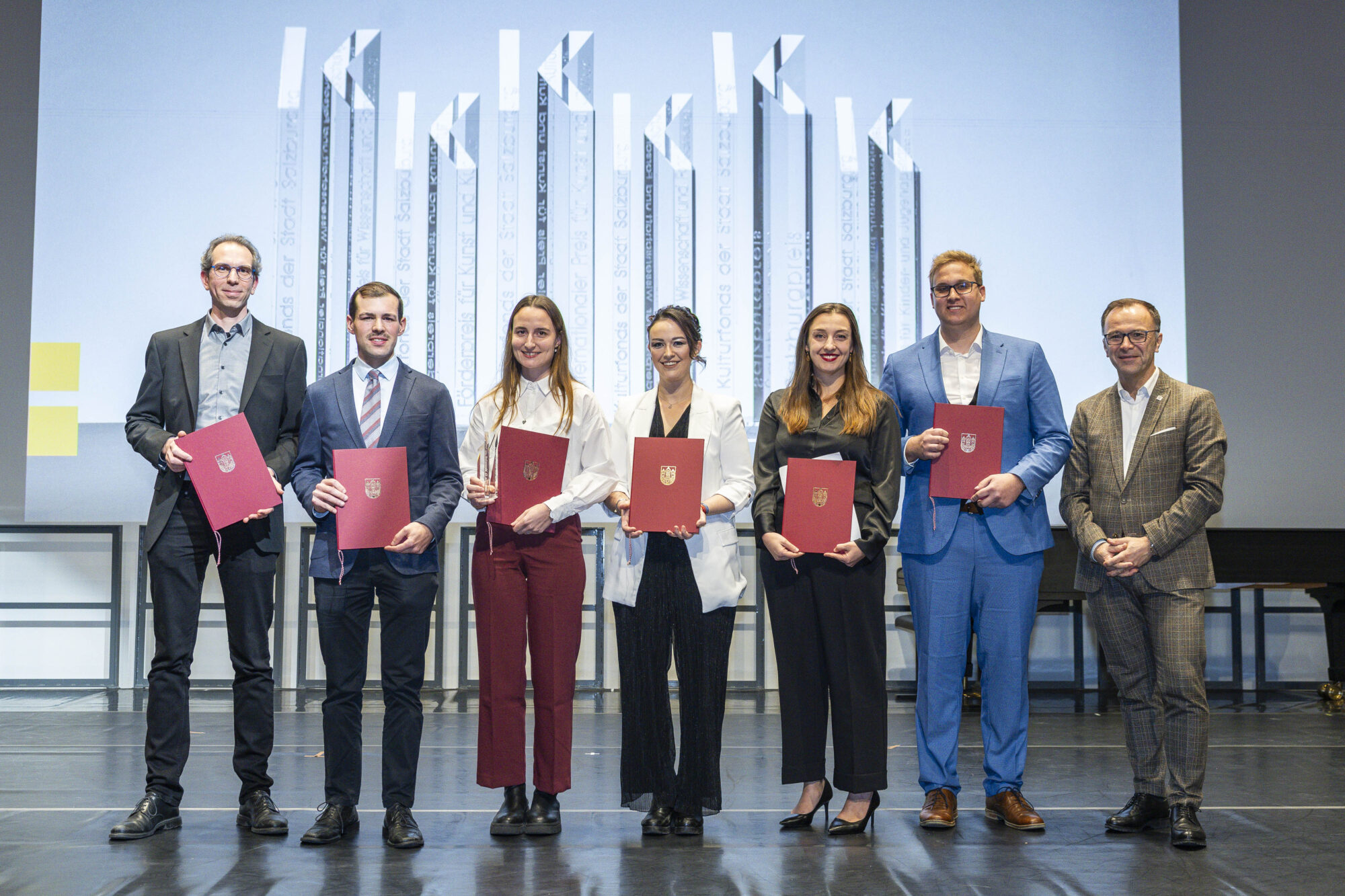 Salzburger Kulturfondspreis 2025 an Projektgruppe des Fachbereichs Geschichte der Paris Lodron Universität Salzburg verliehen