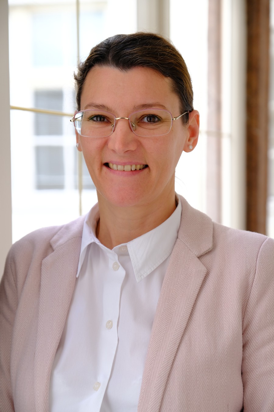 Portrait von Rozsa Tothne Magasföldi, MA