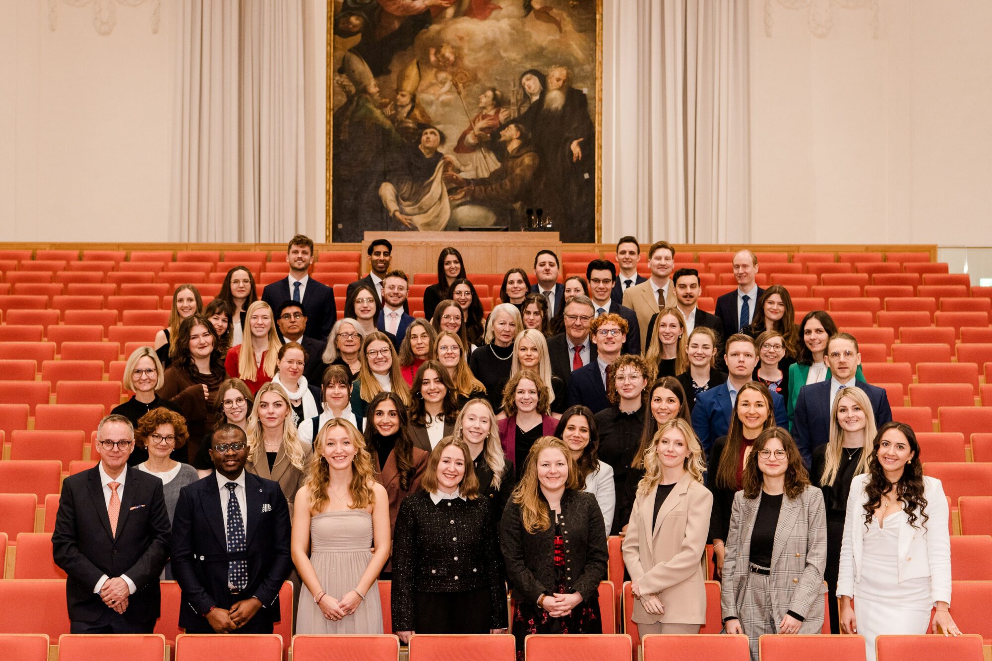 Sponsion und Promotion: Absolvent*innen in der Gro&szlig;en Aula