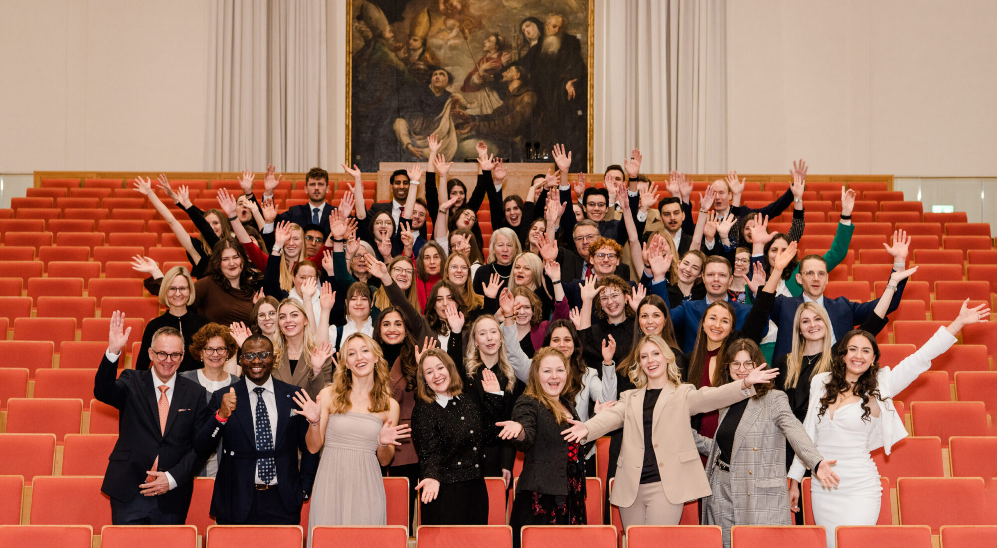 Sponsion und Promotion: Absolvent*innen in der Großen Aula