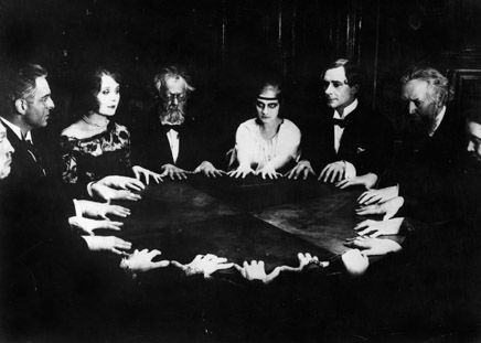 Dr. Mabuse. Der Spieler I: Der gro&szlig;e Spieler, 1922. Szenenfoto. Foto: Stiftung Deutsche Kinemathek