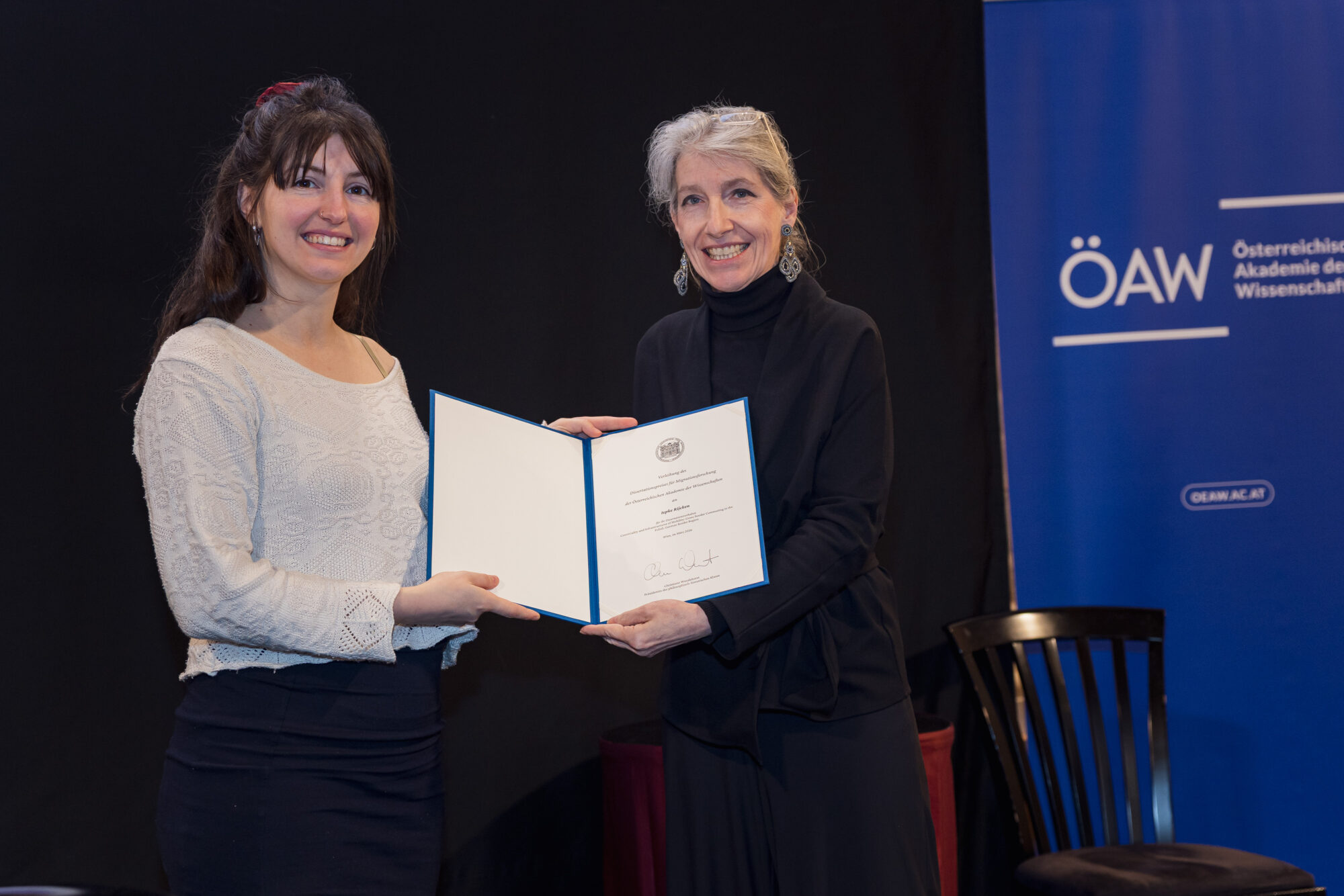 Iepke Rijcken bei der &Ouml;AW-Dissertationspreisverleihung