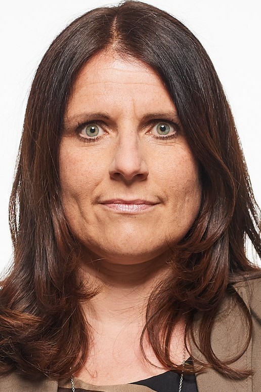 Cornelia Putzhammer-Hiebler_Portr&auml;t Hochformat