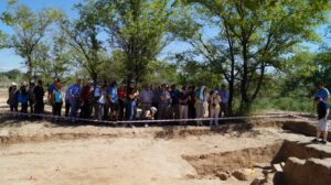  Conference participants visiting the excavations of the Christian cemetery in Ilibalyk, Kazakhstan (photo: Winkler)
