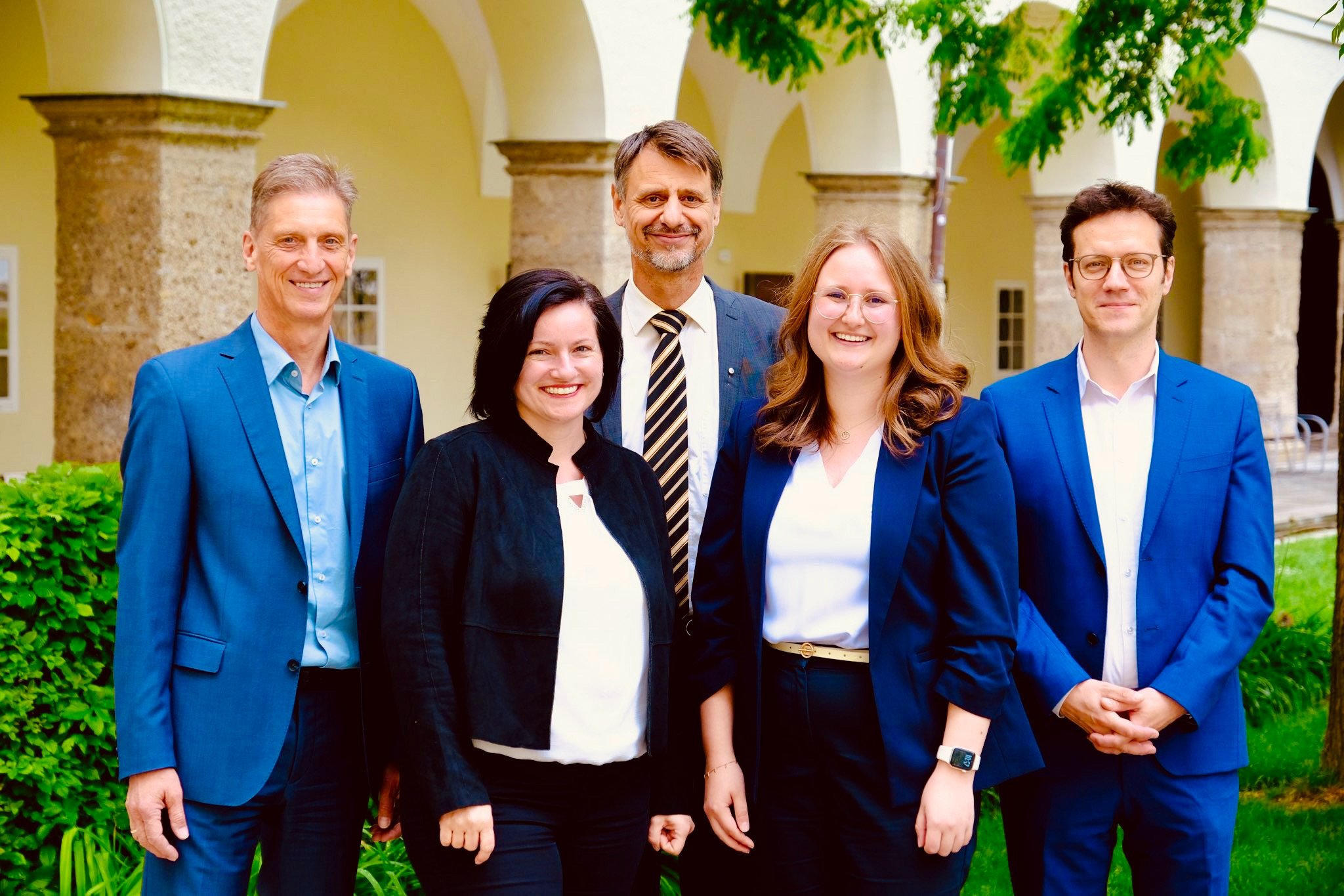 Das Team des Fakultätsbüros