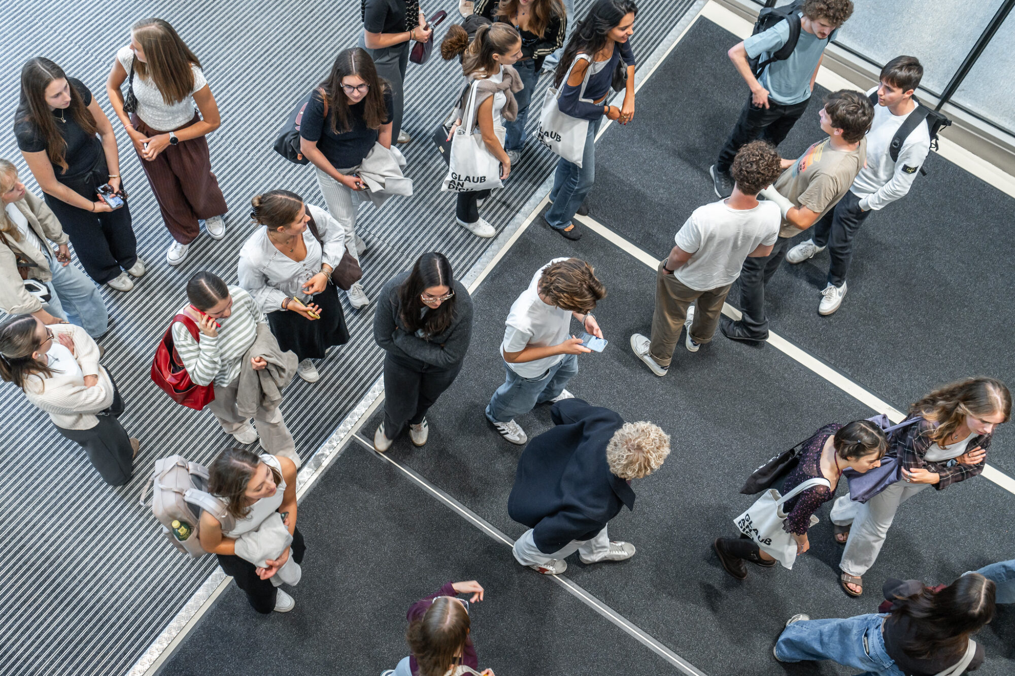 Welcome Fair, Foto von Studierenden von oben