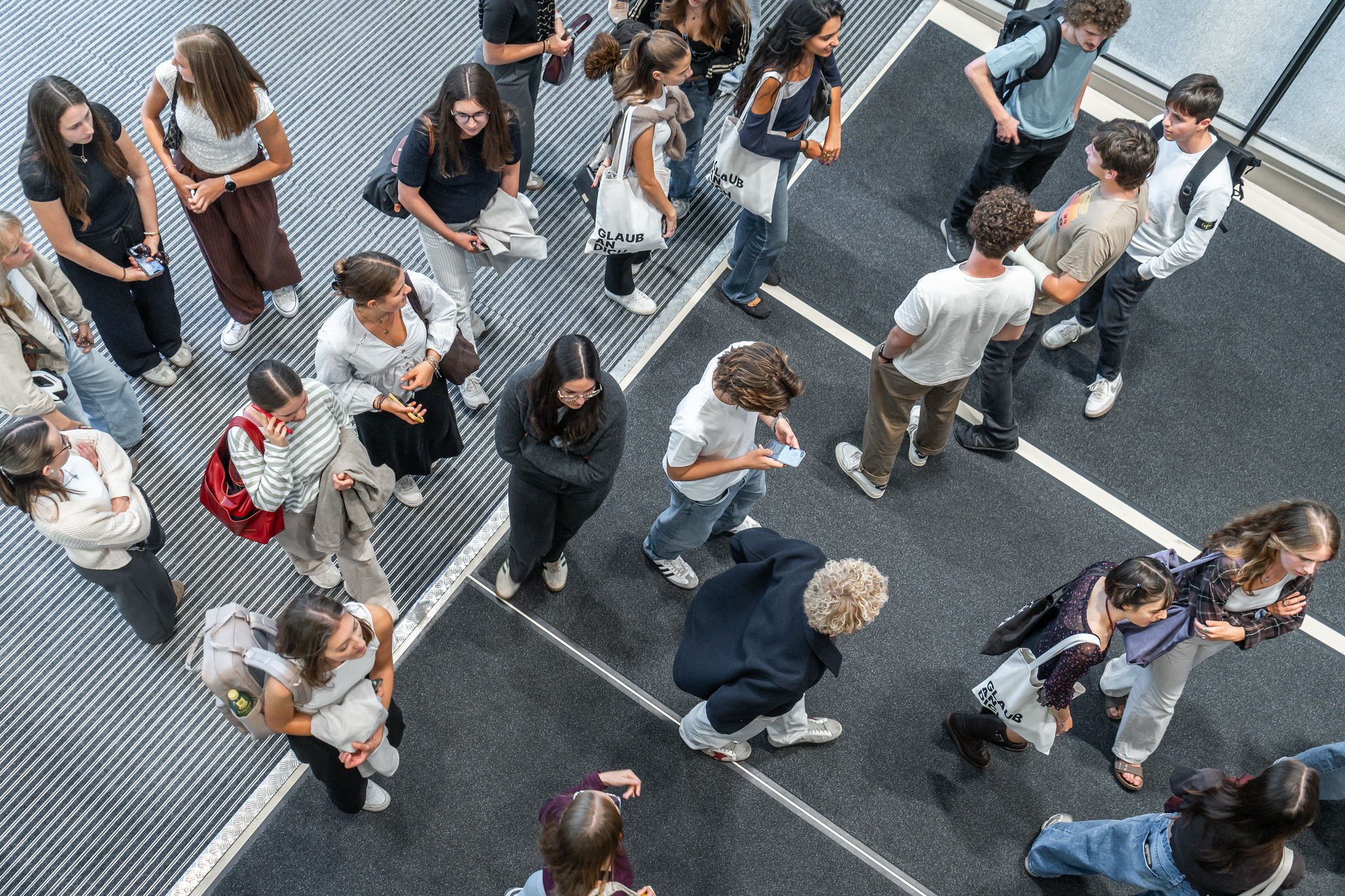 Welcome Fair, Foto von Studierenden von oben